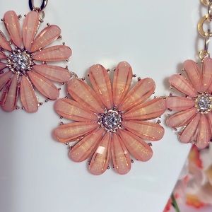 Chunky Bib Floral Necklace